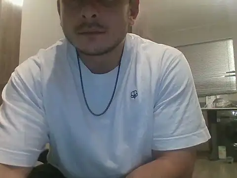 Marcelopret online show from December 2025 03:12:01 AM