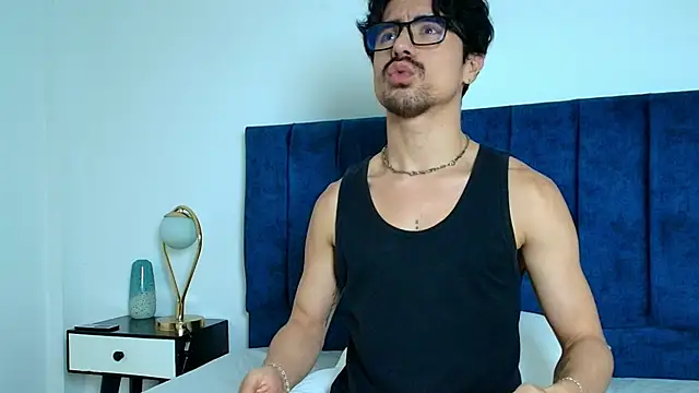 Snapshot of Ethan_Briggs chatting on December 2025 05:25:01 AM Ethan Briggs online show from December 2025 05:25:01 AM