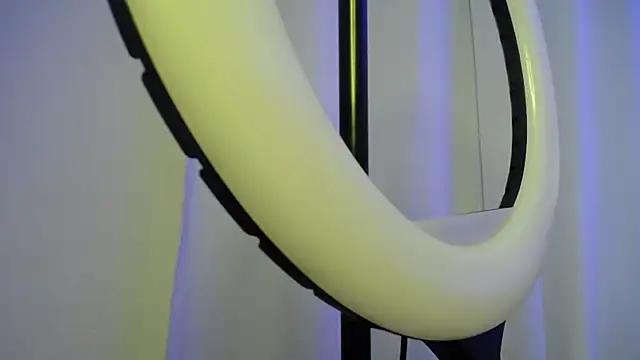 aylin ross  online show from March 2026 04:49:01 AM