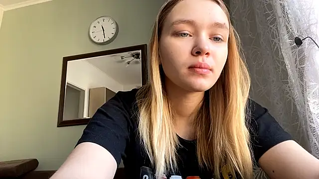 Snapshot of Leifuture chatting on February 2026 04:28:02 AM Leifuture online show from February 2026 04:28:02 AM