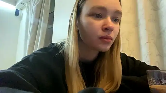 Snapshot of Leifuture chatting on February 2026 04:22:02 AM Leifuture online show from February 2026 04:22:02 AM