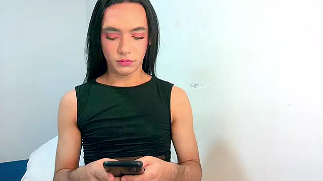 Snapshot of Sthefanyx2 chatting on February 2026 01:10:02 AM Sthefanyx2 online show from February 2026 01:10:02 AM