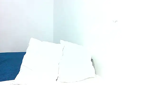 Snapshot of Sthefanyx2 chatting on February 2026 01:12:01 AM Sthefanyx2 online show from February 2026 01:12:01 AM