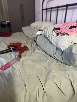 YourSlutQueen online show from July 2026 08:24:01 PM