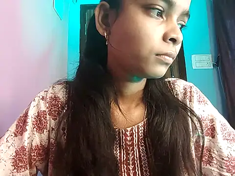 Maira 00 online show from December 2025 06:28:01 AM