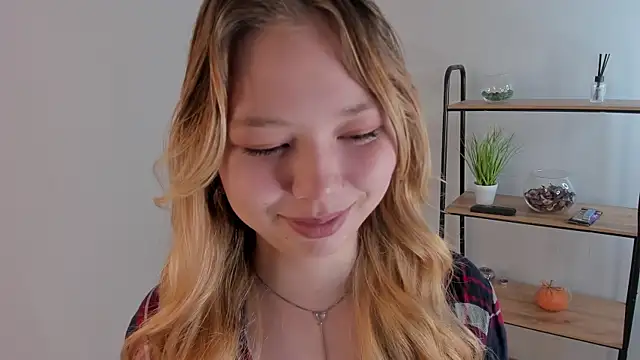 Kim Northav online show from December 2025 02:24:02 PM