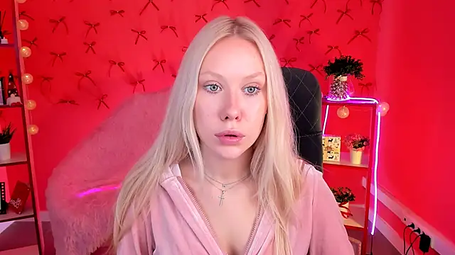 Snapshot of AprilChambers chatting on December 2025 09:14:02 AM AprilChambers online show from December 2025 09:14:02 AM