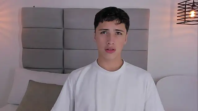 JoshClaarktt online show from April 2026 04:03:02 AM