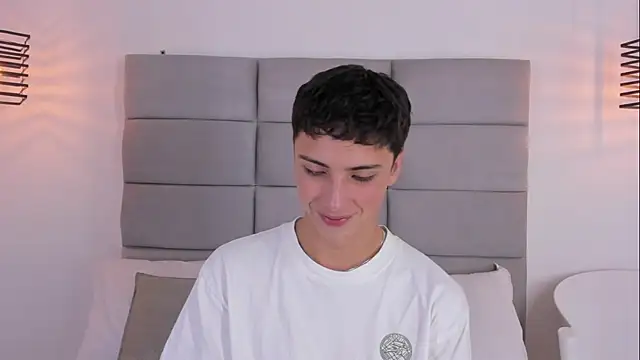 JoshClaarktt online show from April 2026 04:10:02 AM