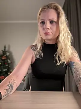 TeaseKitten- online show from January 2026 05:11:02 AM