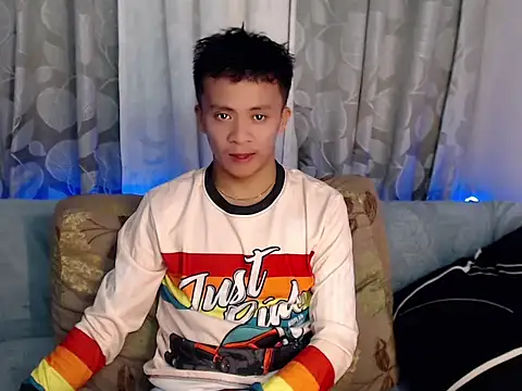 ur twinkKirk6969 online show from May 2026 10:32:02 AM