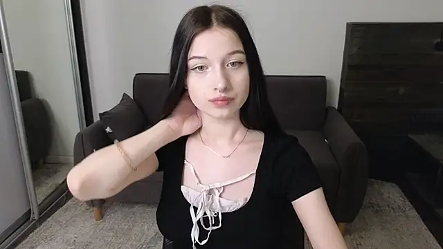 AlicePowells online show from May 2026 11:07:02 AM