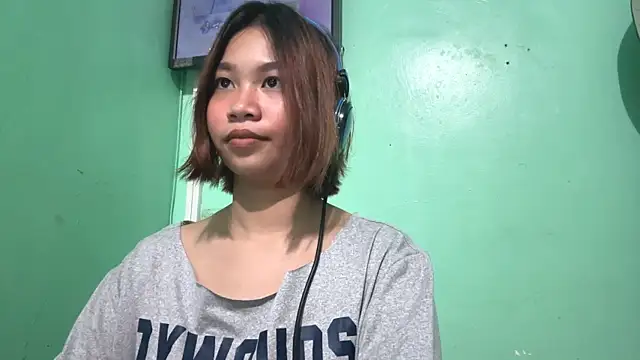 Snapshot of RethaStorto chatting on December 2025 02:11:01 PM RethaStorto online show from December 2025 02:11:01 PM