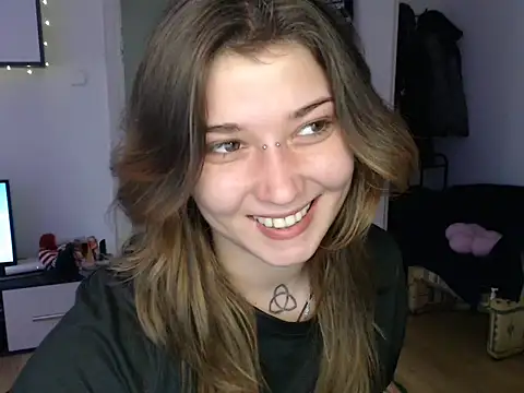 AlienforTwenty online show from December 2025 09:04:01 AM