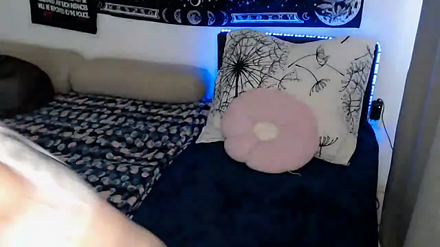 AlienforTwenty online show from July 2026 10:29:01 AM