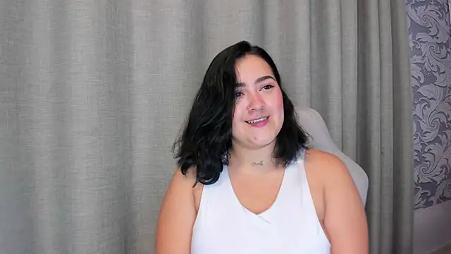 Snapshot of beautifulgirl4u_ chatting on July 2026 11:29:01 PM beautifulgirl4u online show from July 2026 11:29:01 PM