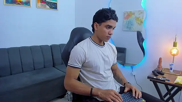 Snapshot of Dustyn_Michelle1 chatting on February 2026 07:51:01 PM Dustyn Michelle1 online show from February 2026 07:51:01 PM