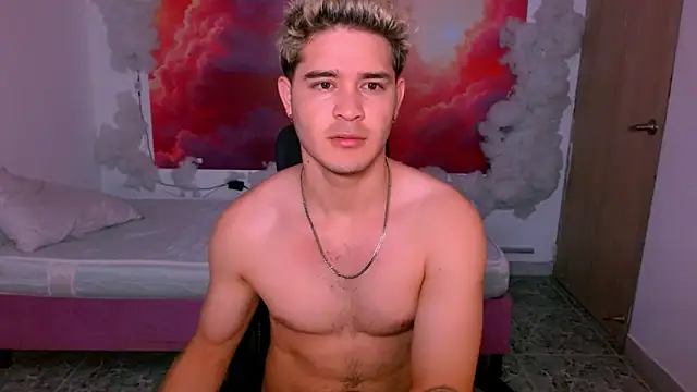 Snapshot of RayanLynxx chatting on December 2025 07:30:02 PM RayanLynxx online show from December 2025 07:30:02 PM