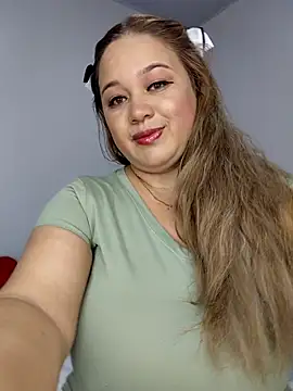 MMia 18 online show from May 2026 09:17:02 AM