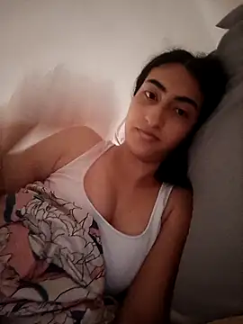 Snapshot of LindaRojas chatting on December 2025 07:42:02 PM LindaRojas online show from December 2025 07:42:02 PM