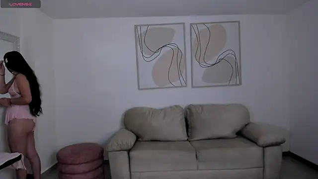 Snapshot of ValeriaRossi_ chatting on January 2026 11:23:01 AM ValeriaRossi online show from January 2026 11:23:01 AM