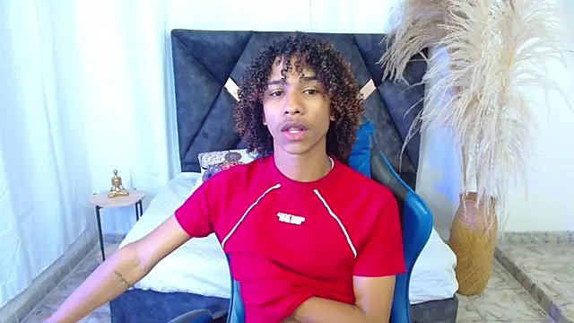 Snapshot of angelll18_ chatting on February 2026 09:10:01 PM angelll18 online show from February 2026 09:10:01 PM