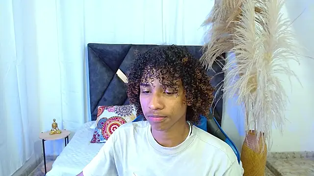 Snapshot of angelll18_ chatting on February 2026 09:00:02 PM angelll18 online show from February 2026 09:00:02 PM