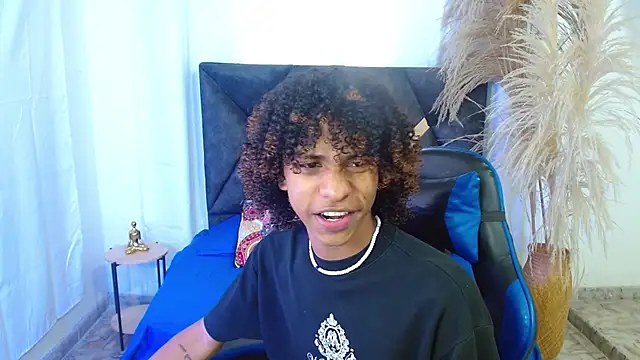 Snapshot of angelll18_ chatting on March 2026 08:41:02 PM angelll18 online show from March 2026 08:41:02 PM