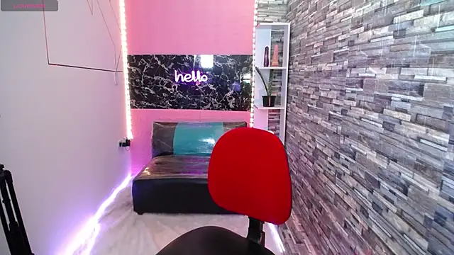 Snapshot of emili_lewins chatting on December 2025 05:24:02 AM emili lewins online show from December 2025 05:24:02 AM