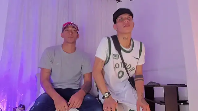 Snapshot of kings_of_heavens_ chatting on December 2025 02:39:01 AM kings of heavens online show from December 2025 02:39:01 AM