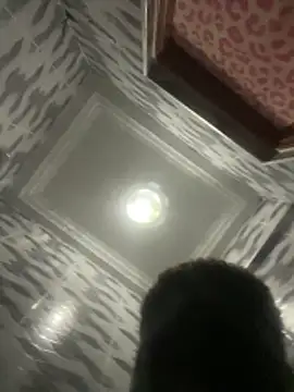 Snapshot of melaninpoppop chatting on December 2025 01:22:02 AM melaninpoppop online show from December 2025 01:22:02 AM