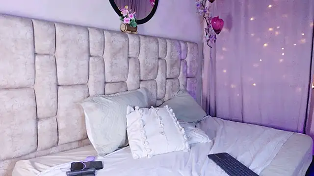 NanyMatrioska online show from May 2026 09:31:02 PM