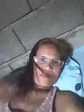 Snapshot of Petite_elise chatting on January 2026 11:15:02 AM Petite elise online show from January 2026 11:15:02 AM