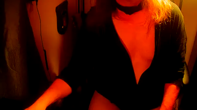 GoodGirlKelly online show from May 2026 06:09:02 AM