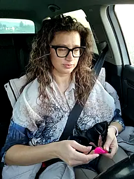 Snapshot of MiraBennet chatting on January 2026 06:08:01 AM MiraBennet online show from January 2026 06:08:01 AM