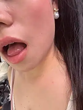 ella-ys online show from March 2026 07:15:01 AM