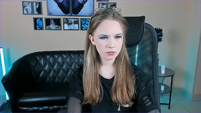 Snapshot of SsoniaRay chatting on December 2025 07:36:02 AM SsoniaRay online show from December 2025 07:36:02 AM