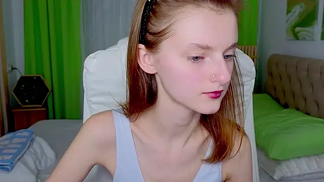 Miss Alisa  online show from February 2026 04:50:01 PM