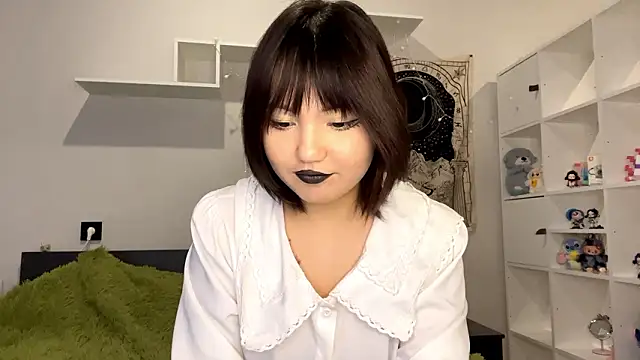 Snapshot of UrPrincessSuki chatting on February 2026 10:30:01 AM UrPrincessSuki online show from February 2026 10:30:01 AM