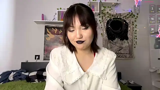 Snapshot of UrPrincessSuki chatting on February 2026 10:05:01 AM UrPrincessSuki online show from February 2026 10:05:01 AM