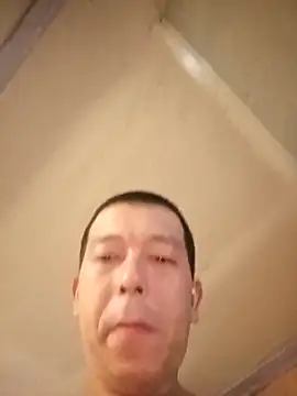 Blackpaullee online show from May 2026 11:01:04 PM