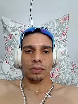 Snapshot of Magrin888 chatting on February 2026 12:37:02 AM Magrin888 online show from February 2026 12:37:02 AM