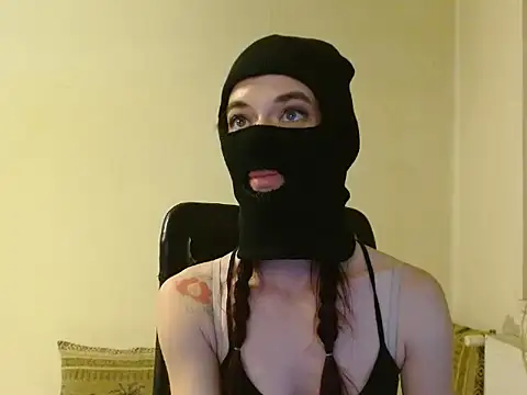 ntrlbdyy online show from December 2025 10:04:02 PM