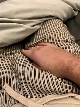 Snapshot of harrygeorge18 chatting on January 2026 06:24:02 PM harrygeorge18 online show from January 2026 06:24:02 PM