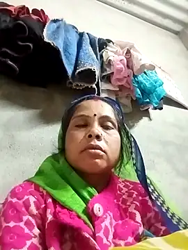 Snapshot of Shreya_pandit chatting on January 2026 08:45:01 PM Shreya pandit online show from January 2026 08:45:01 PM