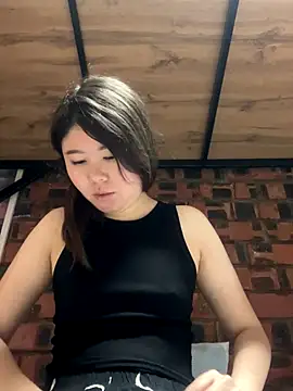 Snapshot of Sarah2127 chatting on December 2025 11:03:02 AM Sarah2127 online show from December 2025 11:03:02 AM