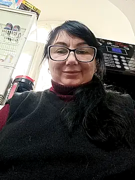 Snapshot of MariSwan222 chatting on February 2026 09:52:01 AM MariSwan222 online show from February 2026 09:52:01 AM