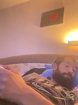 Snapshot of hornysneyhey chatting on December 2025 10:05:02 PM hornysneyhey online show from December 2025 10:05:02 PM