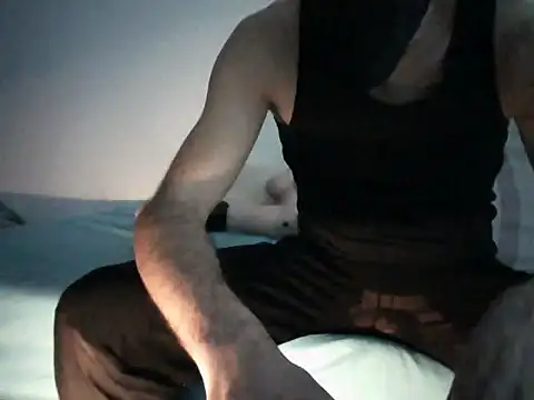 Snapshot of Mikki9233 chatting on February 2026 03:28:01 PM Mikki9233 online show from February 2026 03:28:01 PM