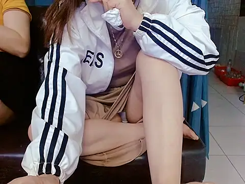 Snapshot of Midu_9x chatting on December 2025 10:54:01 AM Midu 9x online show from December 2025 10:54:01 AM